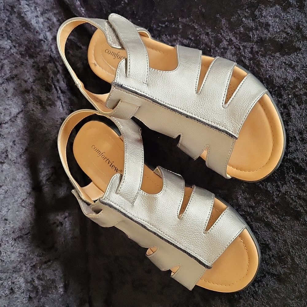 Comfortview Tiffany Silver Sandals LNC WO's 7.5